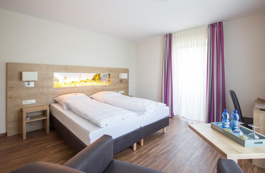 Sonnenhalde Landgasthof Bieg Neuler Quarto foto